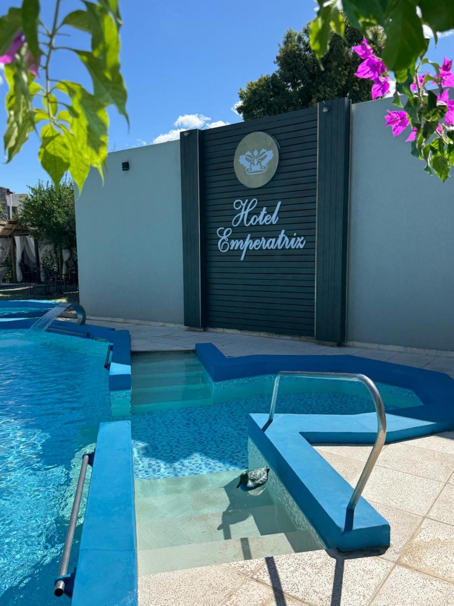 Hotel Termal Emperatriz Termas De Rio Hondo Luaran gambar